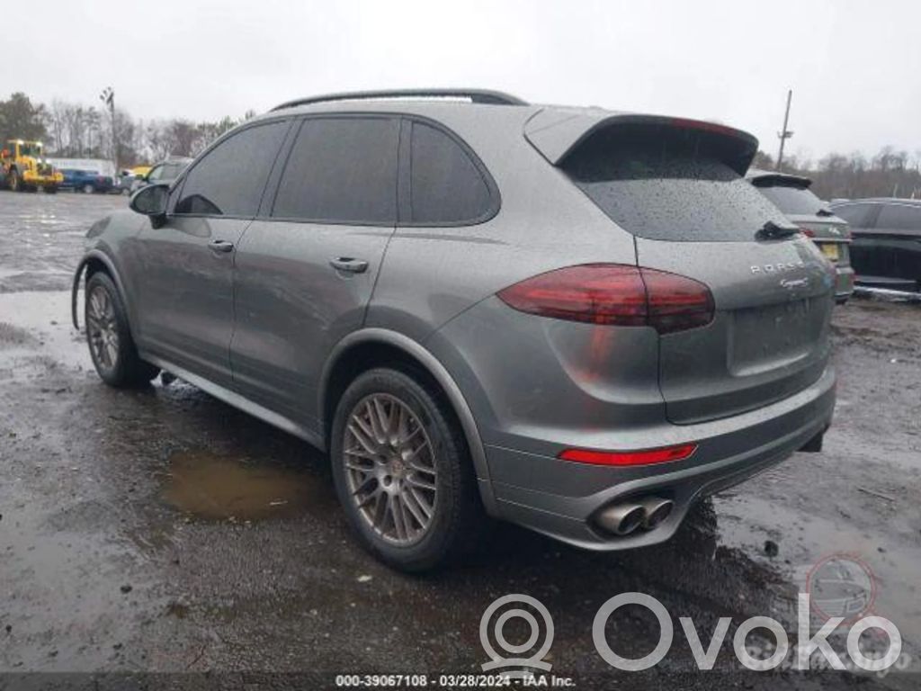 Cayenne (92A) Cayenne  7P5867501