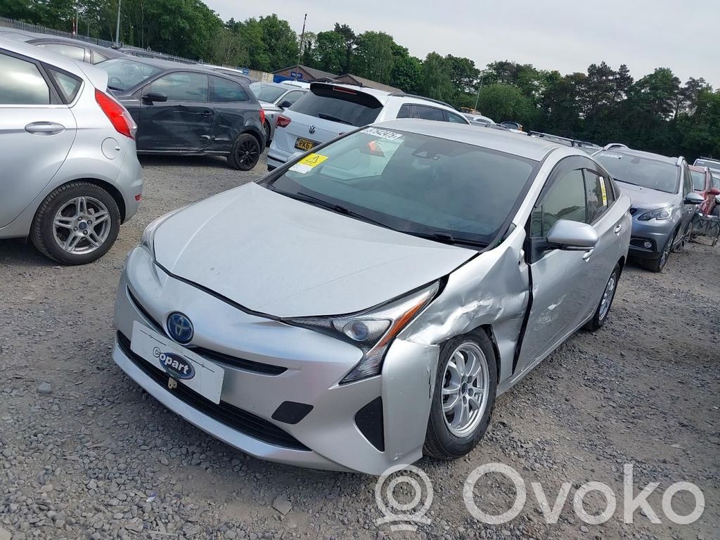 Prius (XW50) Prius  045617