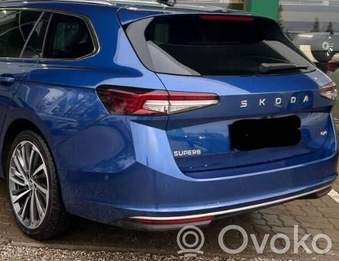 Superb B9 Superb  05L907807DD