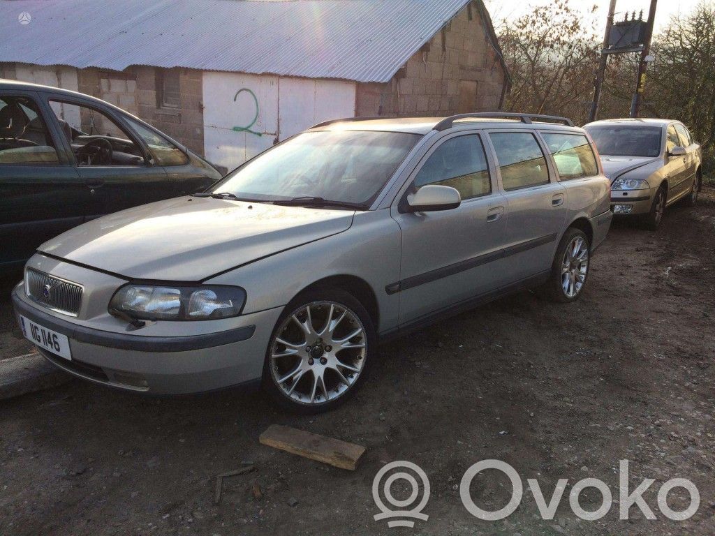 V70 S70, V70, V70 XC  P09480761