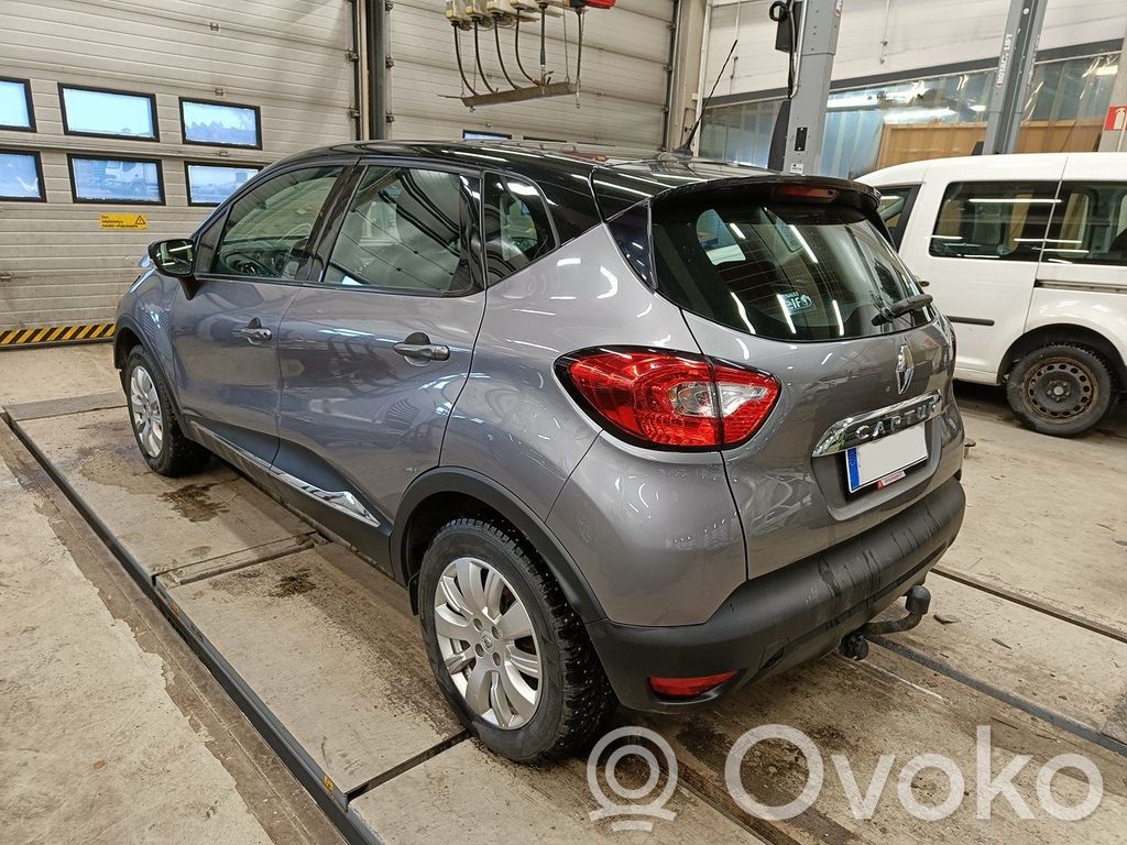 Captur Captur  8200437489