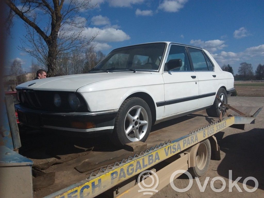 5 E28 Series 5  1860014