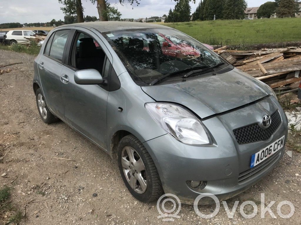 Yaris Yaris  896500D100