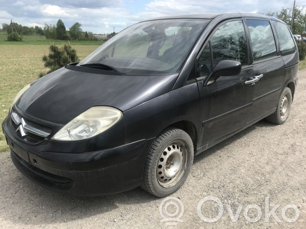 C8 C8  9643982377