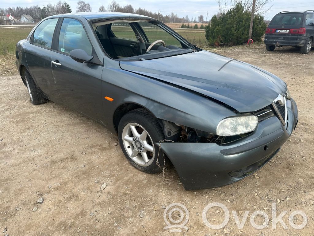 156 156  B833