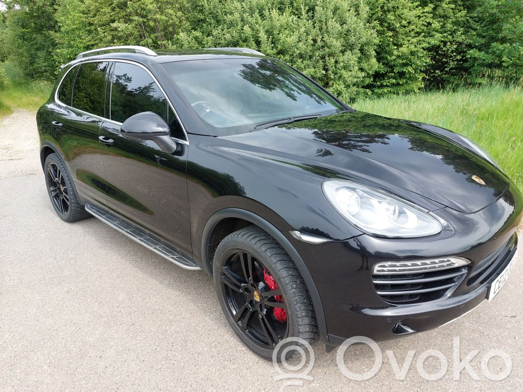 Cayenne (92A) Cayenne  7P0614517T