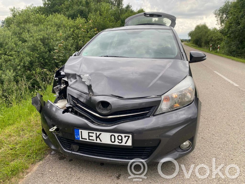 Yaris Yaris  099A