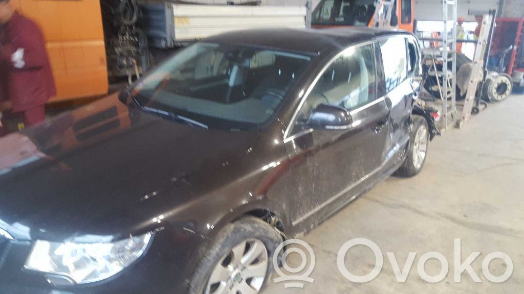 Superb B6 (3T) Superb  3T5867210CS