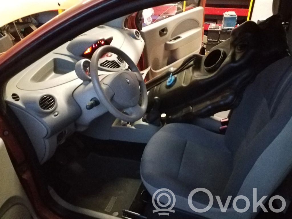 Twingo II Twingo  8200410267