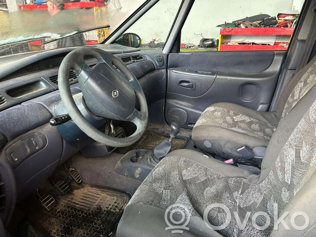 Espace III Espace  7700112880