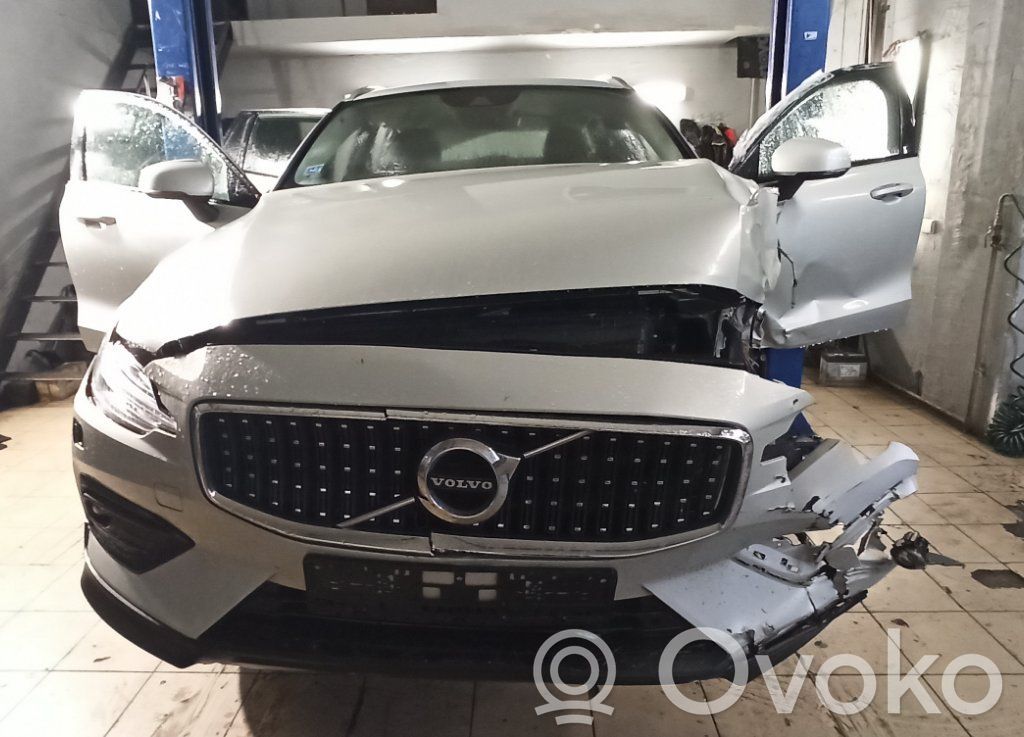 V60 V60, V60 Cross Country  32140080