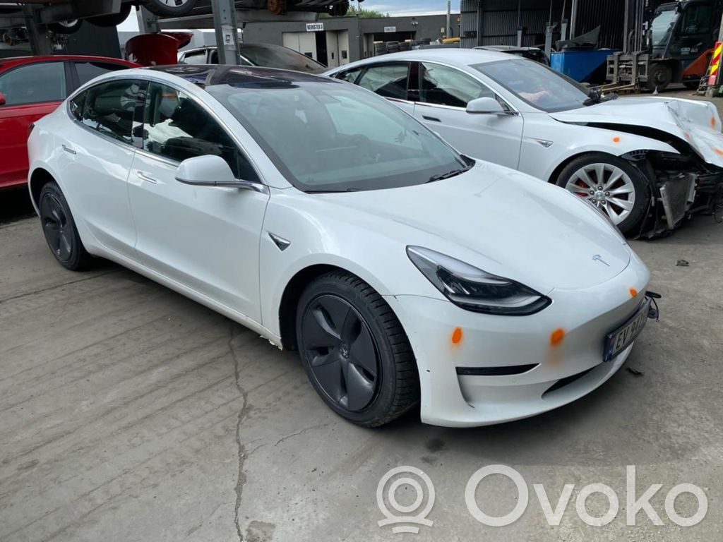 Model 3 Tesla Model 3  800820400A
