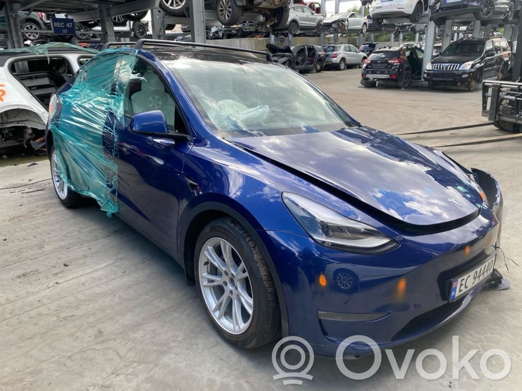 Model Y Tesla Model Y  149784702D