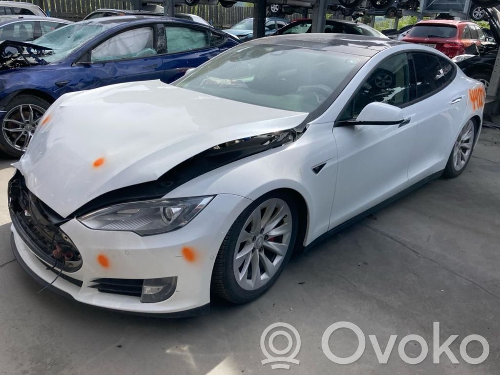 Model S Tesla Model S  6006662E0E
