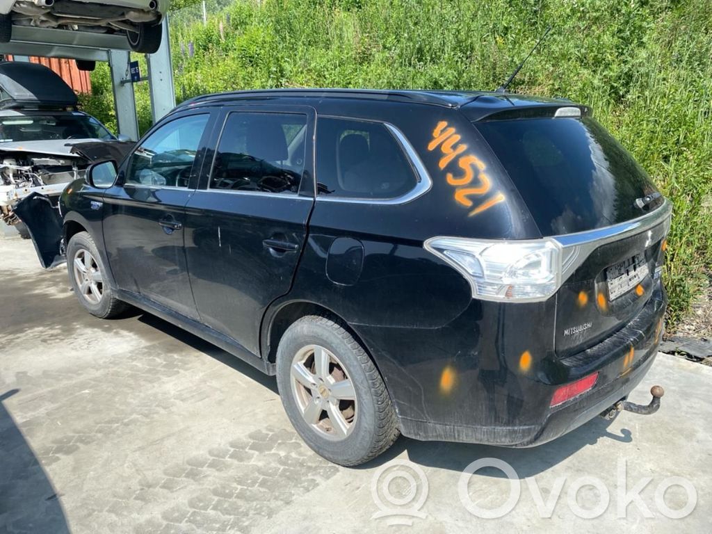 Outlander Outlander  4B11