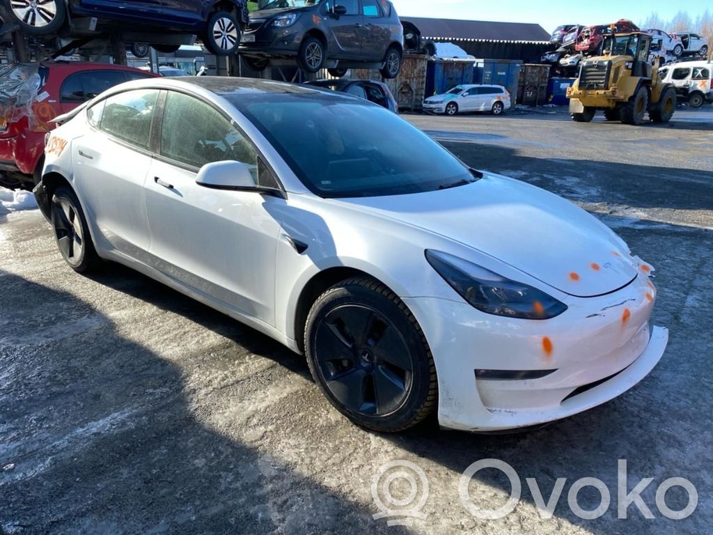 Model 3 Tesla Model 3  167209600A