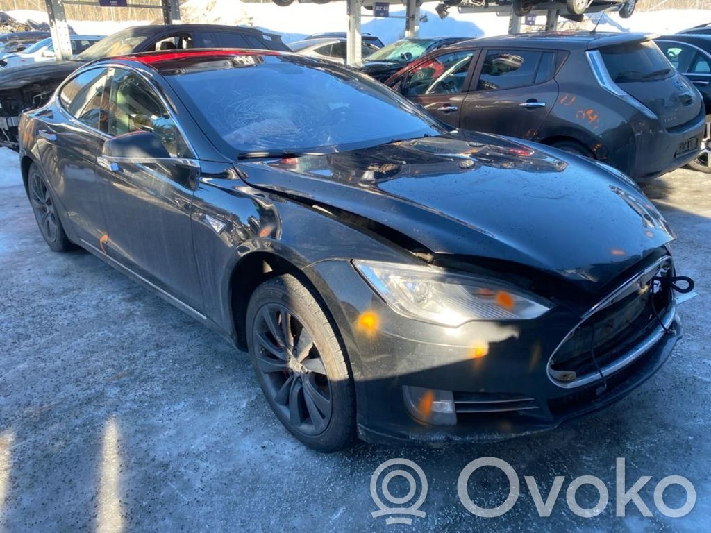 Model S Tesla Model S  103779700A