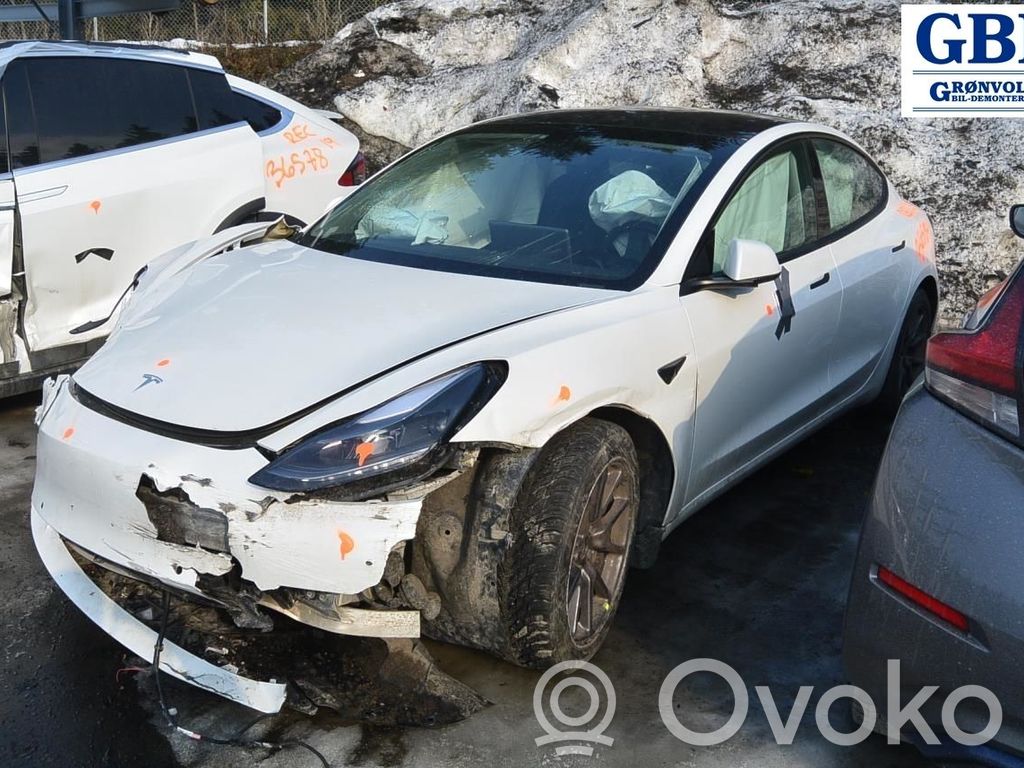 Model 3 Tesla Model 3  800821400A
