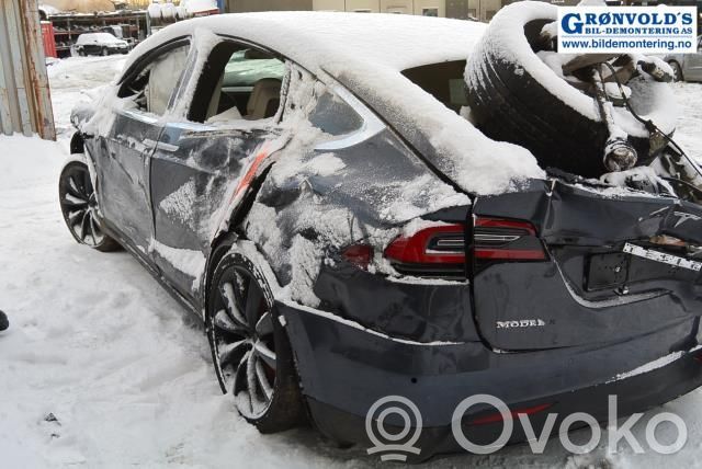 Model X Tesla Model X  106205610B
