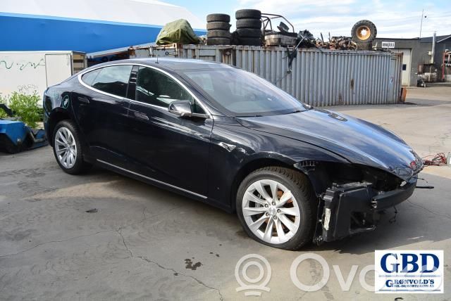 Model S Tesla Model S  111237900E