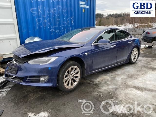 Model S Tesla Model S  600689500A
