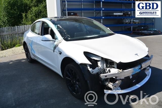 Model 3 Tesla Model 3  107975500D