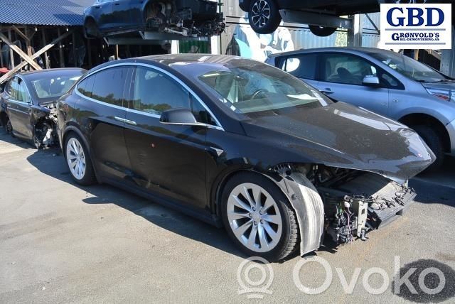 Model X Tesla Model X  114371400B