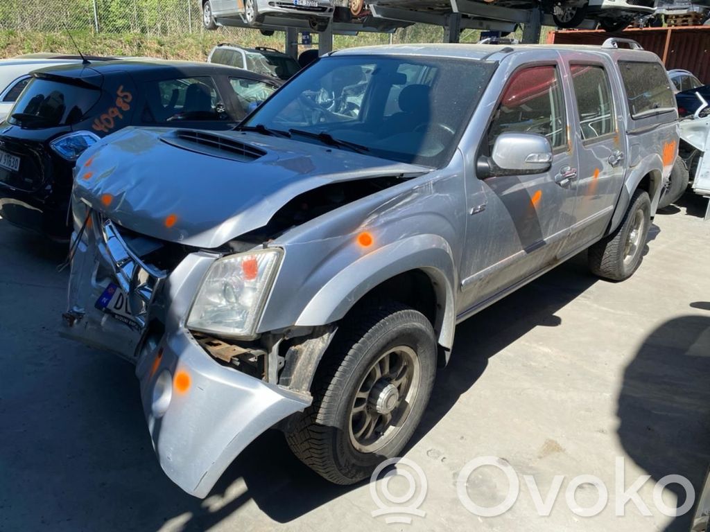 D-Max D-Max  8979445191