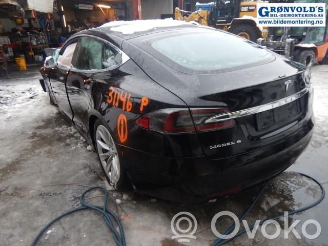 Model S Tesla Model S  106910400B