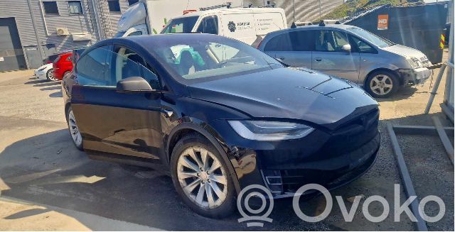 Model X Tesla Model X  1069104SLD