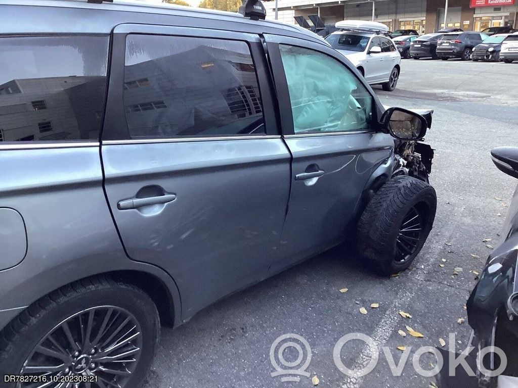 Outlander Outlander  1860D556