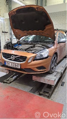 V60 V60, V60 Cross Country  36010001