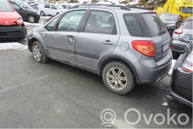 SX4 SX4 S-Cross  3392079J24