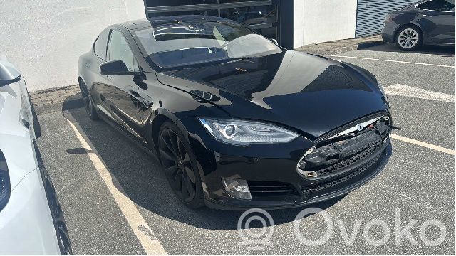 Model S Tesla Model S  112936900A