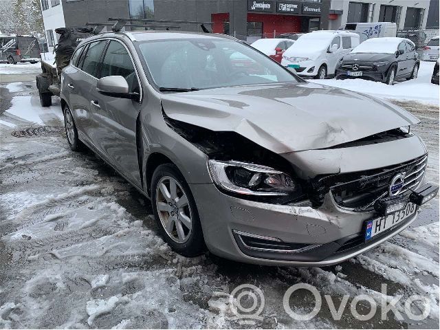 V60 V60, V60 Cross Country  31481774