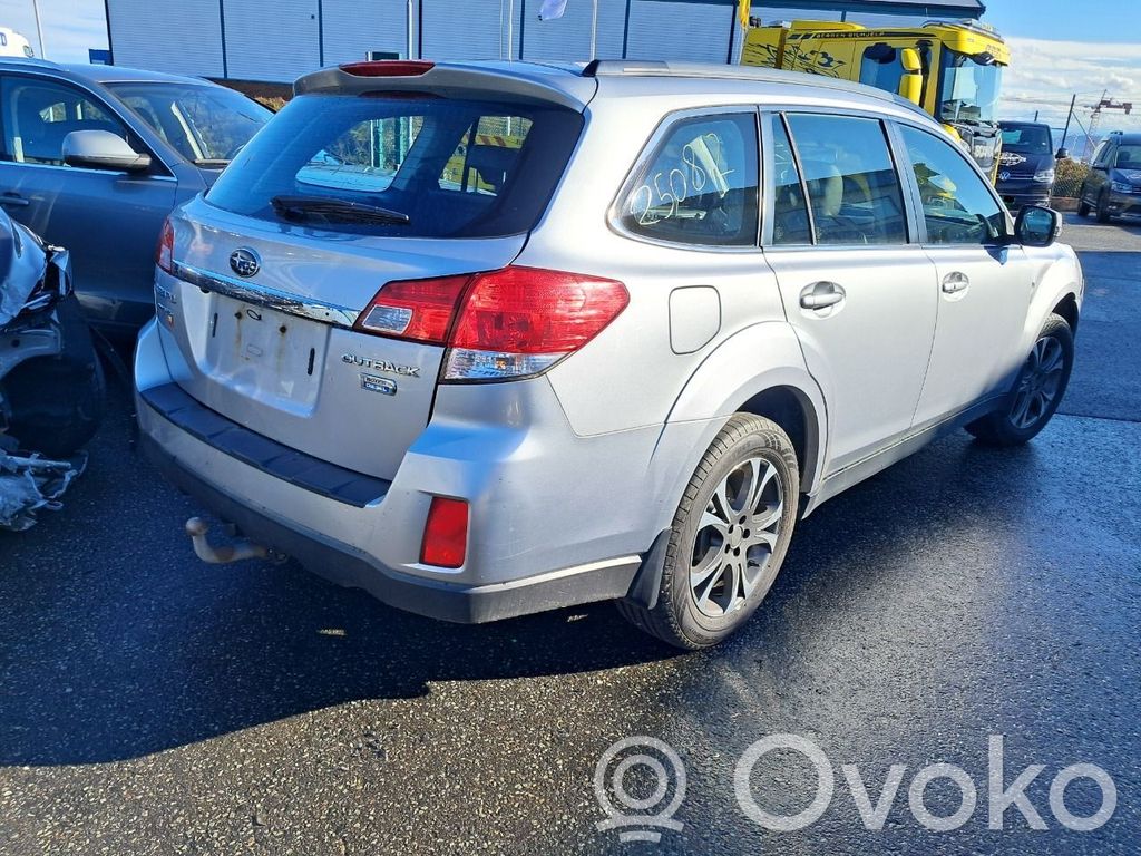 Outback Outback  57704AJ020