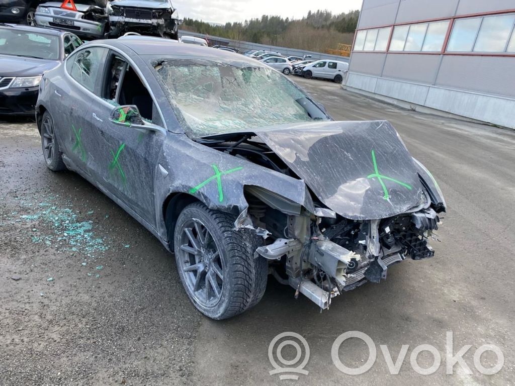 Model 3 Tesla Model 3  110354100A