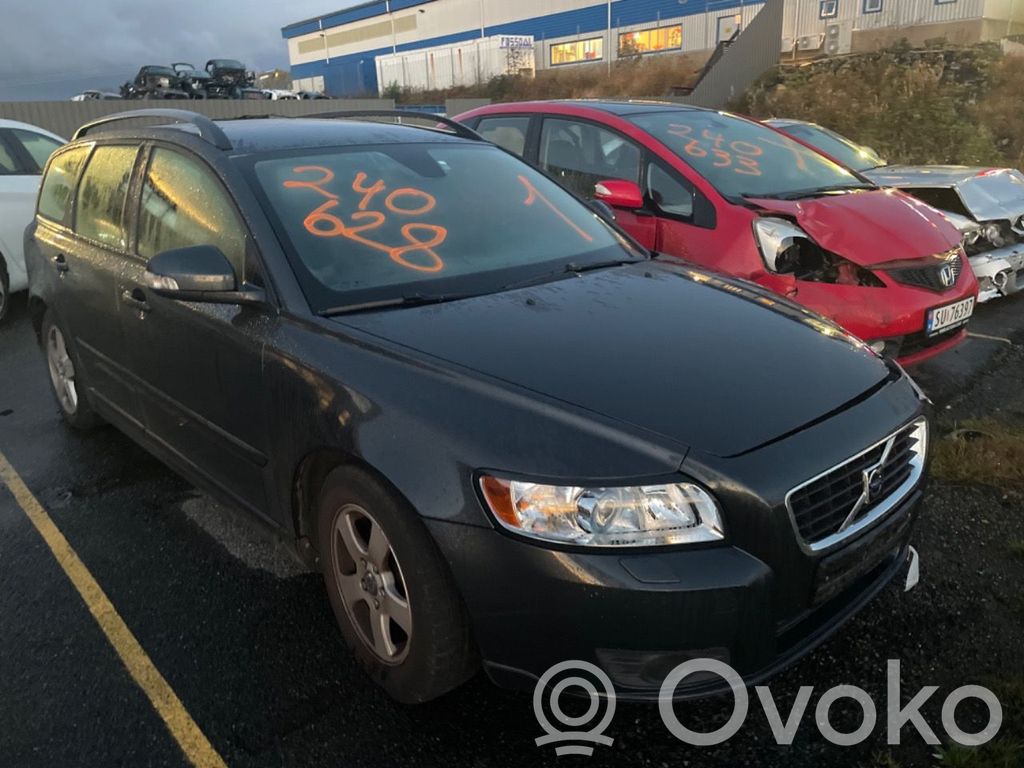 V50 V50  36000595
