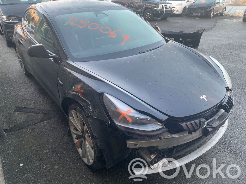 Model 3 Tesla Model 3  149417900A