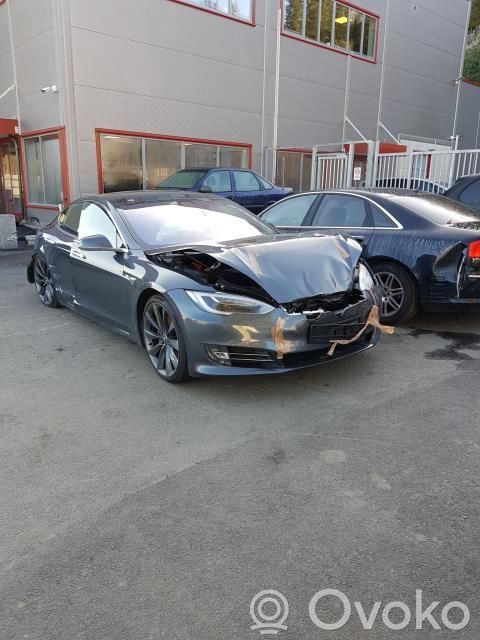 Model S Tesla Model S