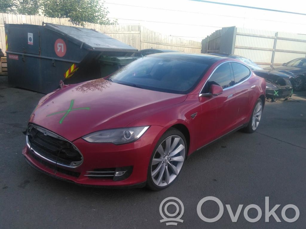 Model S Tesla Model S  100788900B
