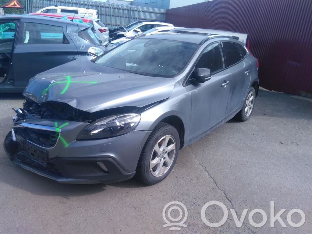 V40 S40, V40  32321999