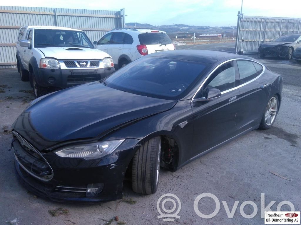 Model S Tesla Model S  103779700A