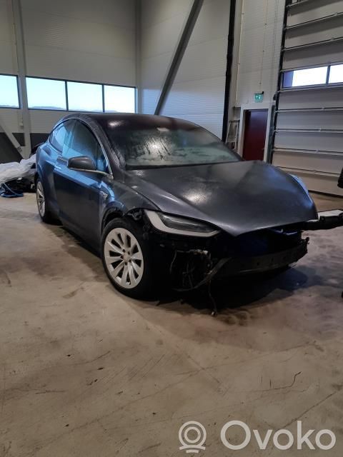 Model X Tesla Model X  112052000B