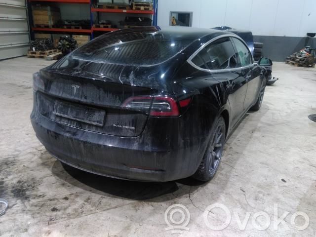 Model 3 Tesla Model 3  104483100F