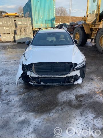 V60 V60, V60 Cross Country  32298950