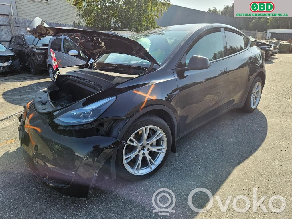 Model Y Tesla Model Y  149774000D
