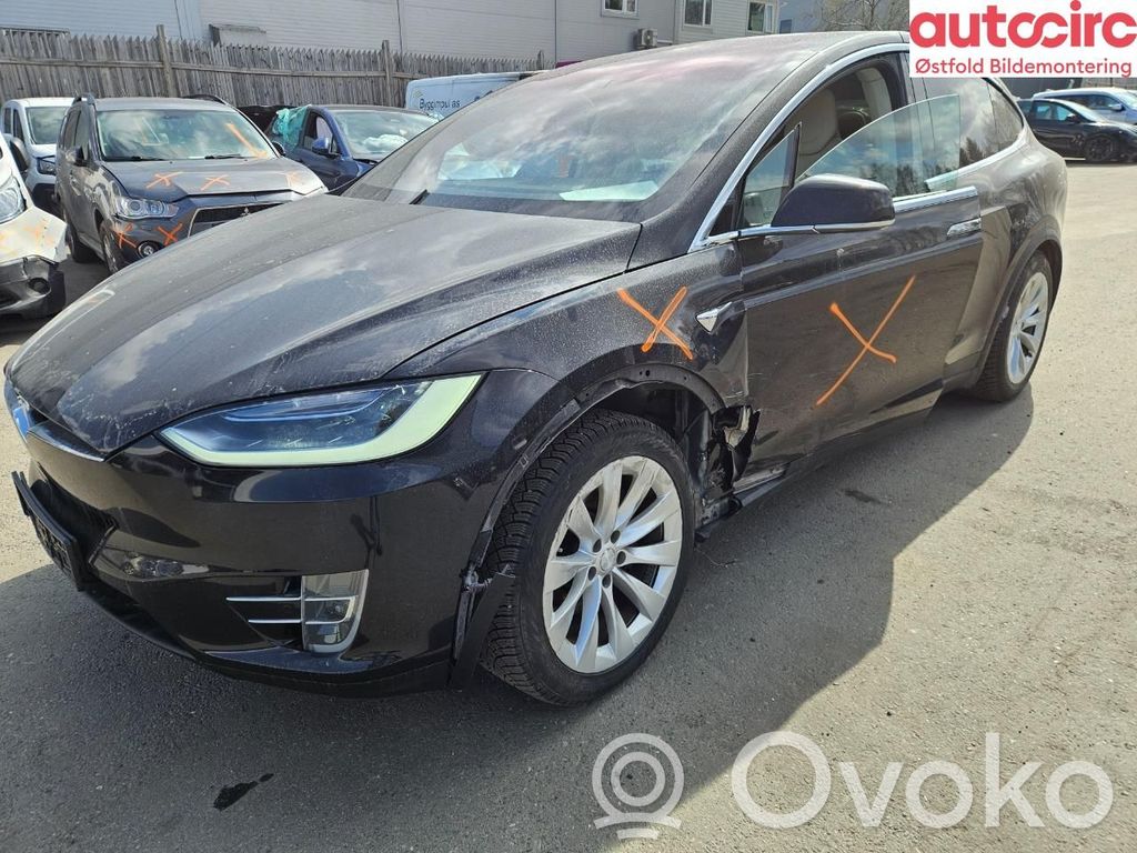 Model X Tesla Model X  105414510E