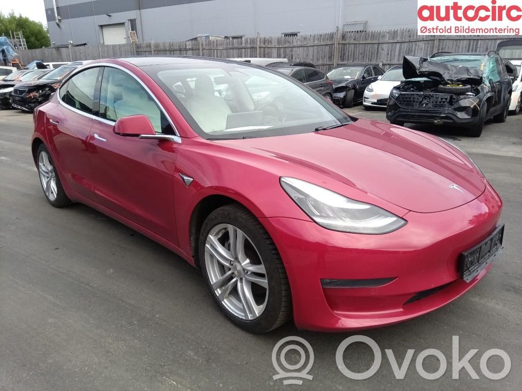 Model 3 Tesla Model 3  800820400A