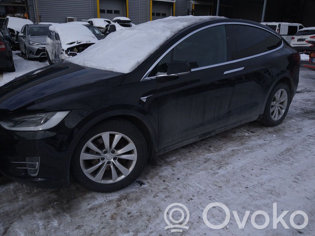 Model X Tesla Model X  104535300B